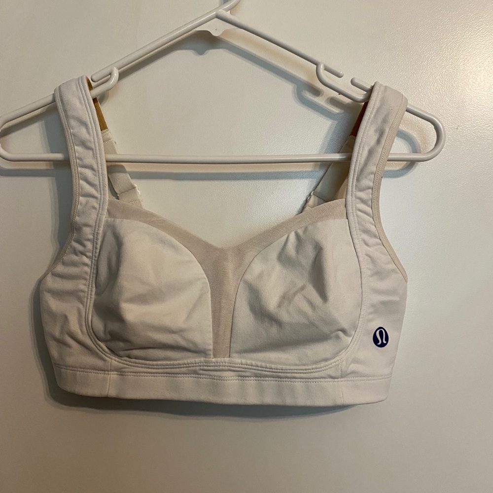 Lululemon Ta Ta Tamer bra in white